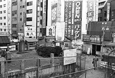 新宿駅東南口5.jpg